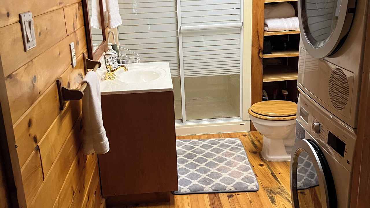Photo of Bathroom in Algoma District