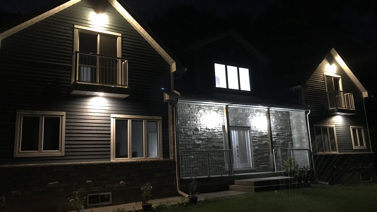 Photo of Outdoor in Tiny