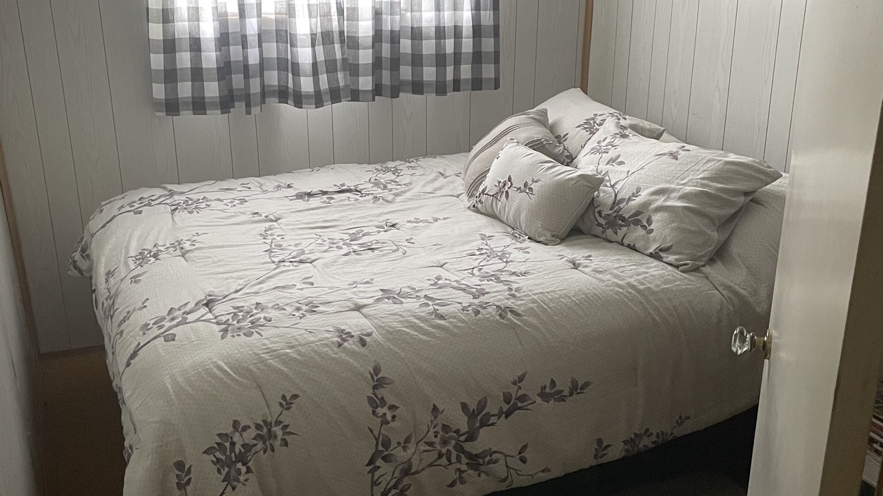 Photo of Bedroom in Utterson