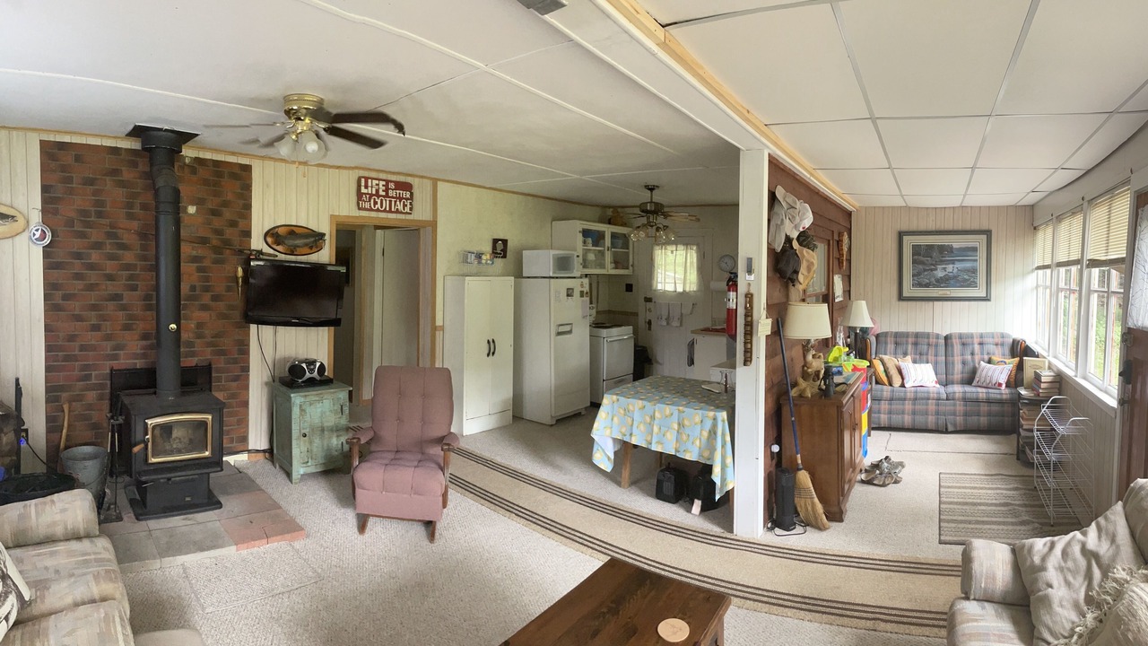 Photo of Livingroom in Utterson