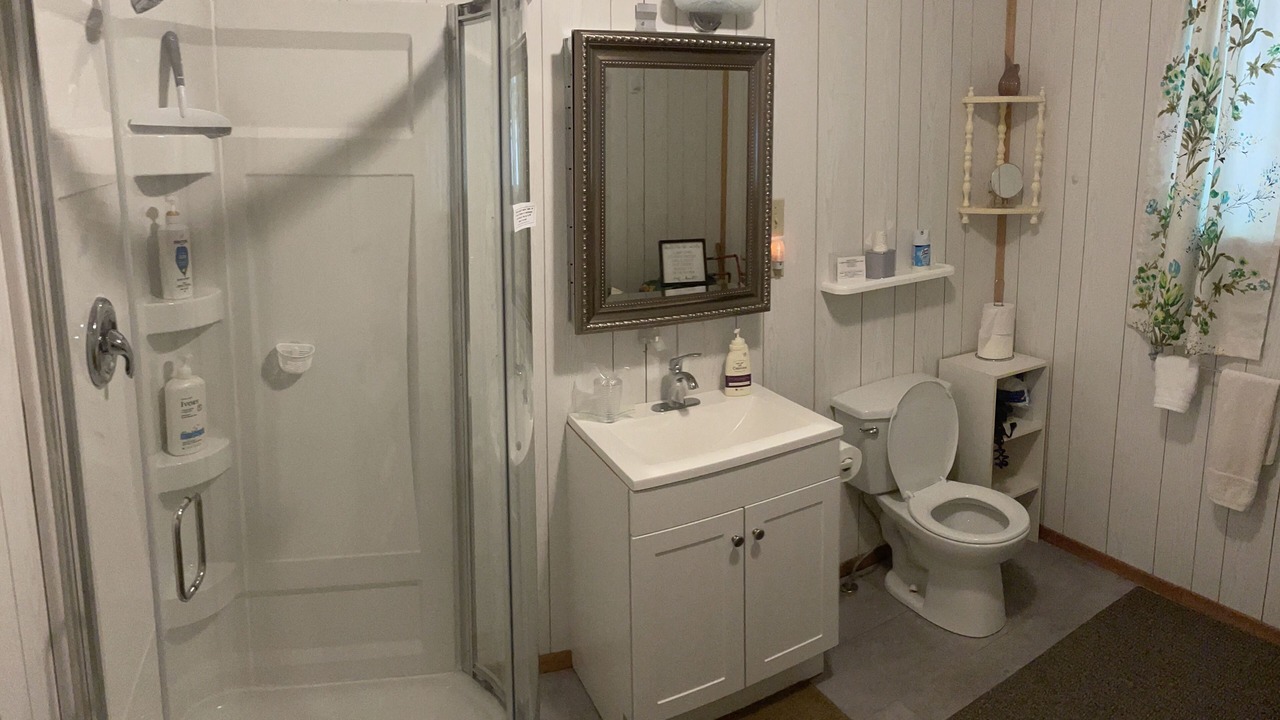 Photo of Bathroom in Utterson