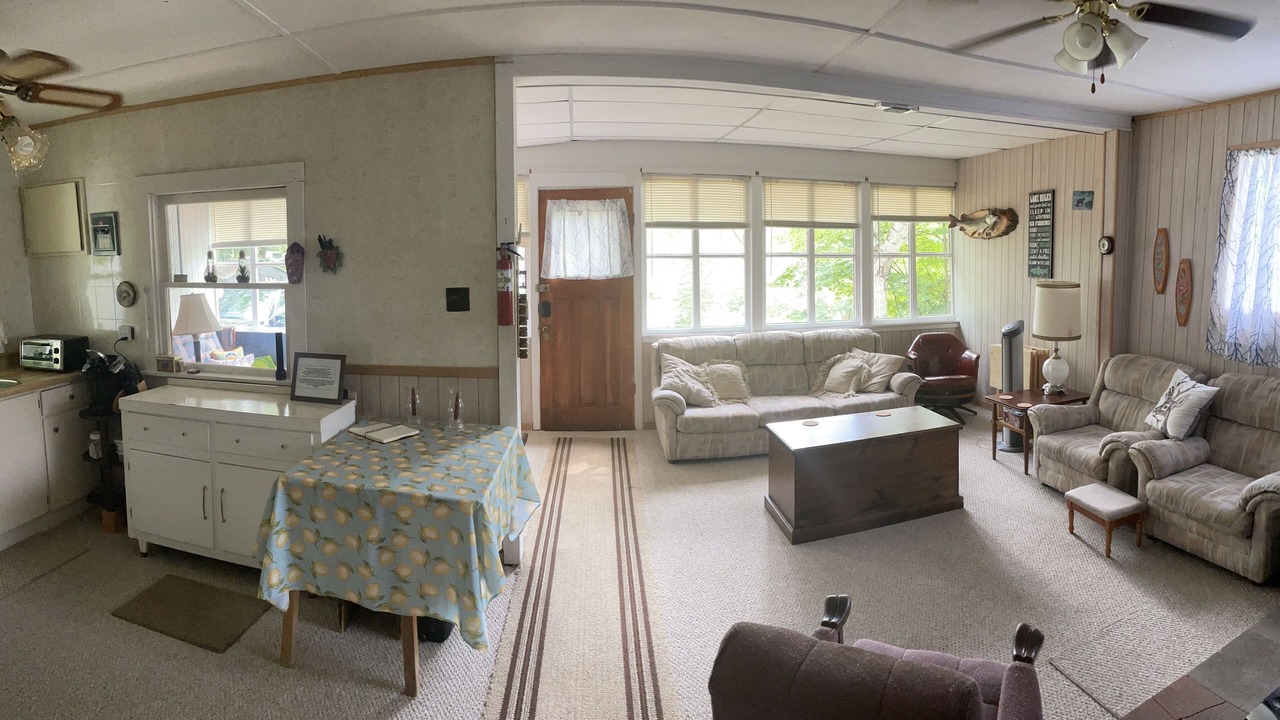 Photo of Livingroom in Utterson