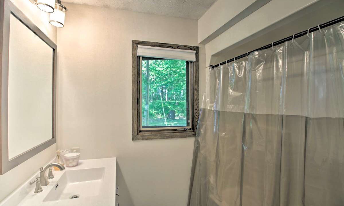 Photo of Bathroom in Remer