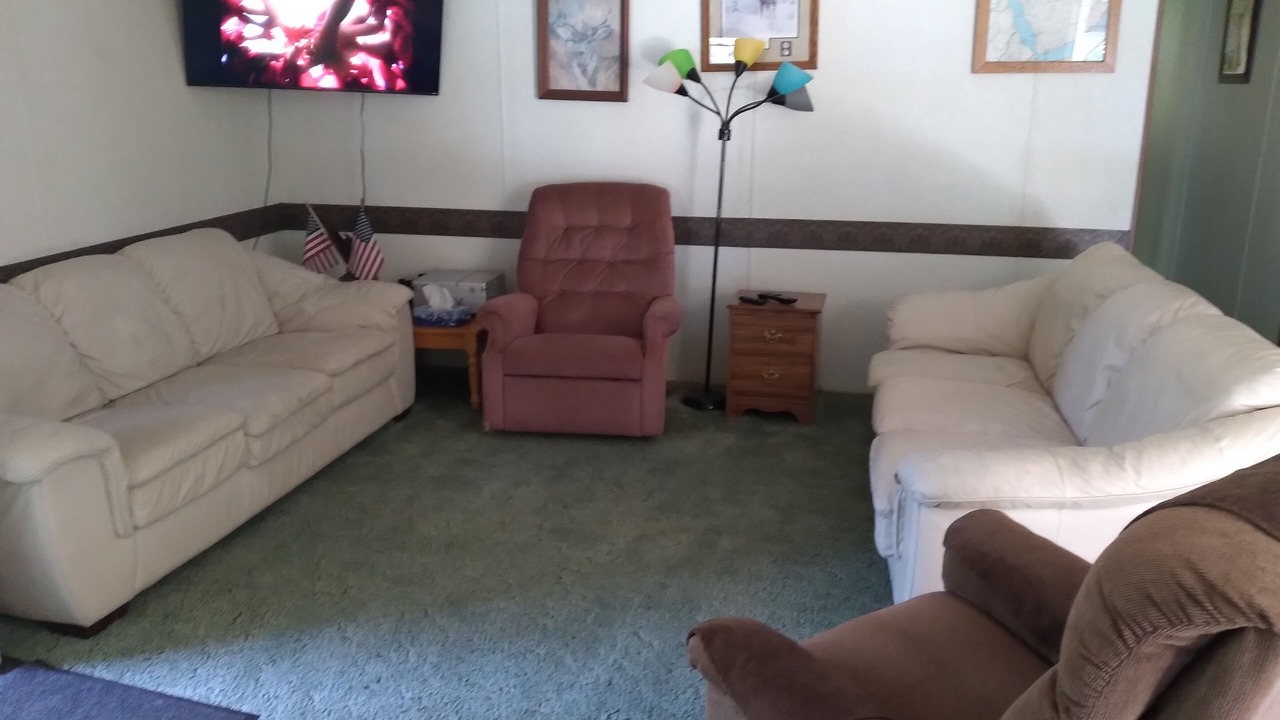 Photo of Livingroom in Long Prairie