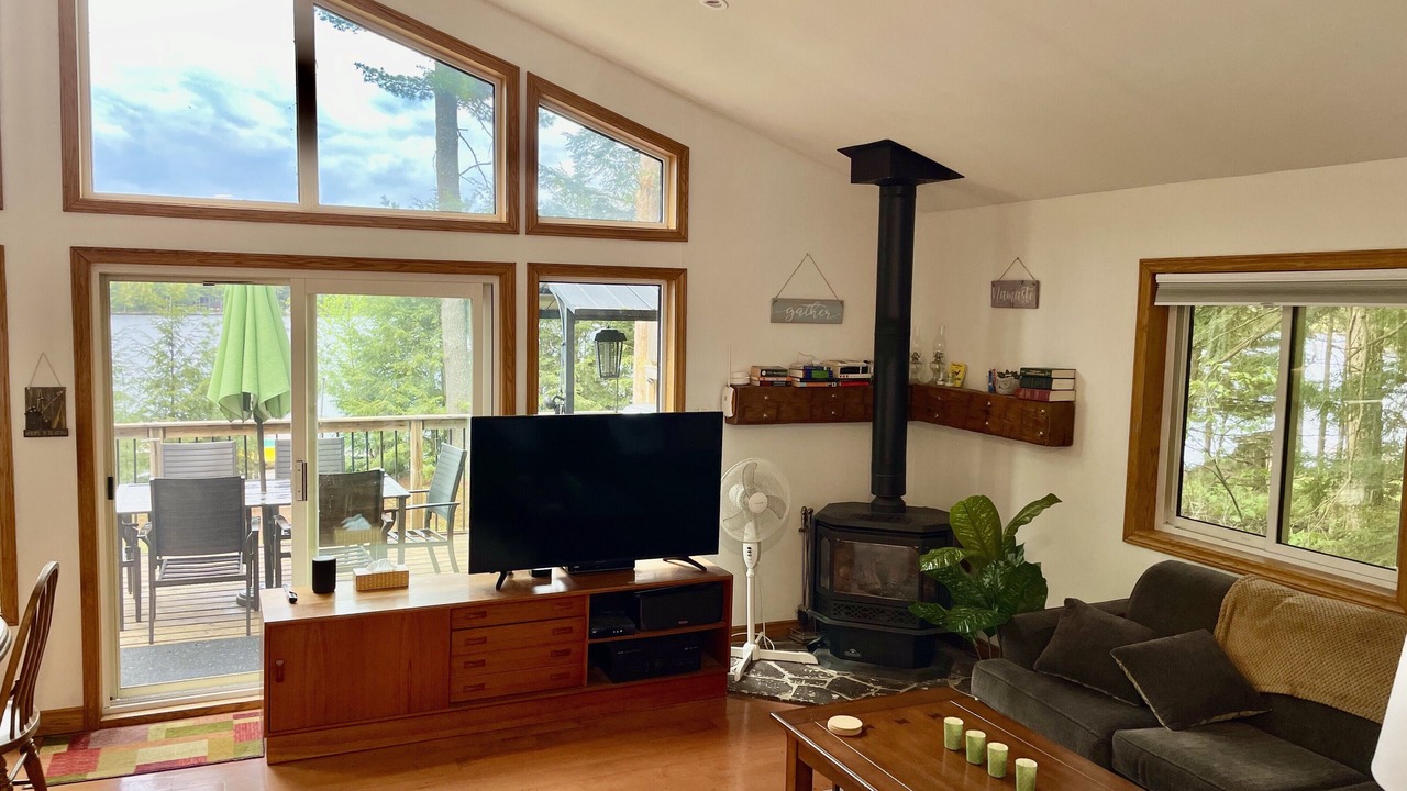 Photo of Livingroom in Bracebridge