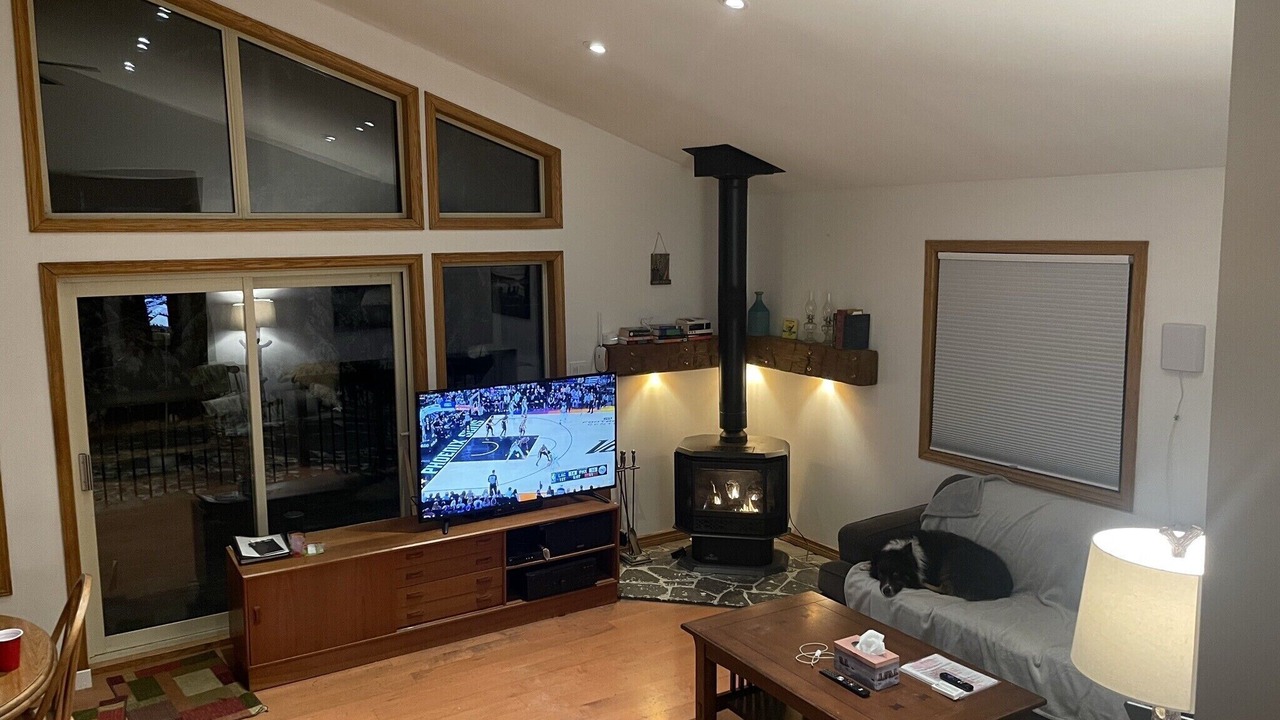 Photo of Livingroom in Bracebridge
