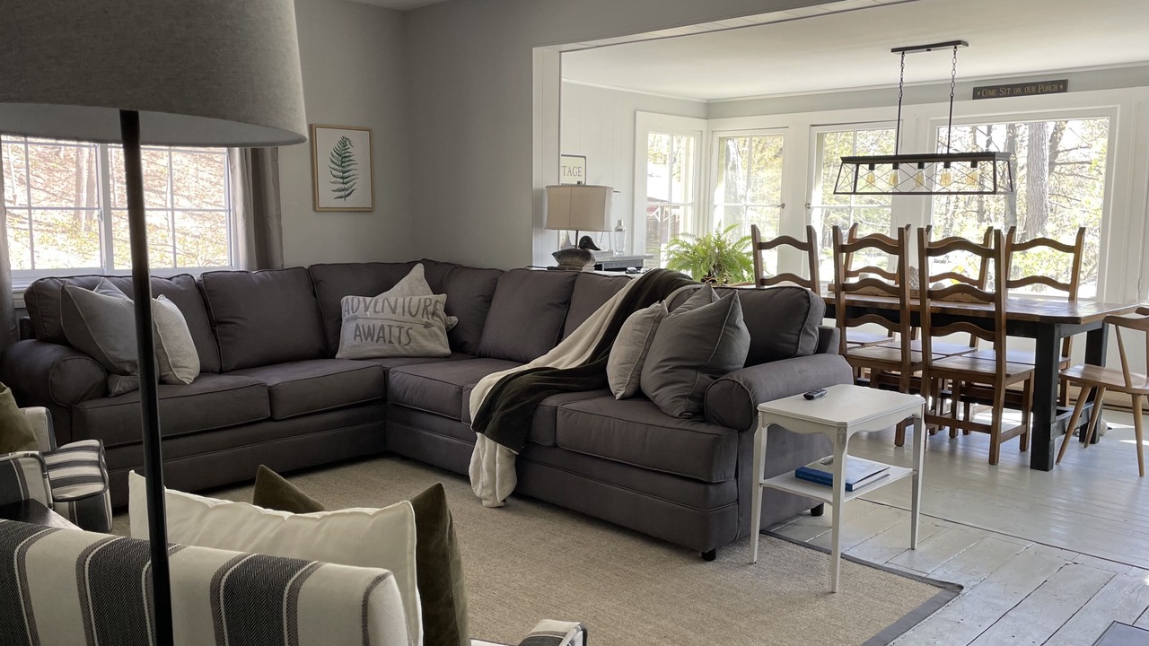 Photo of Livingroom in Rideau Lakes