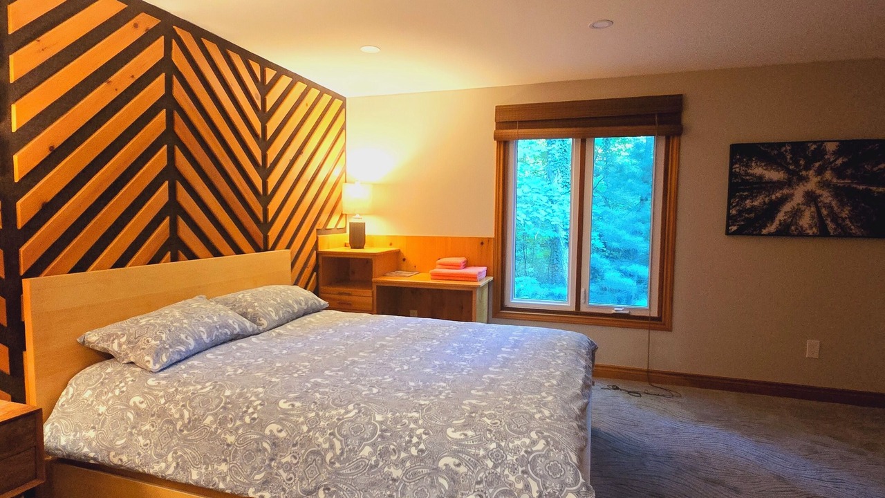 Photo of Bedroom in Grand Bend