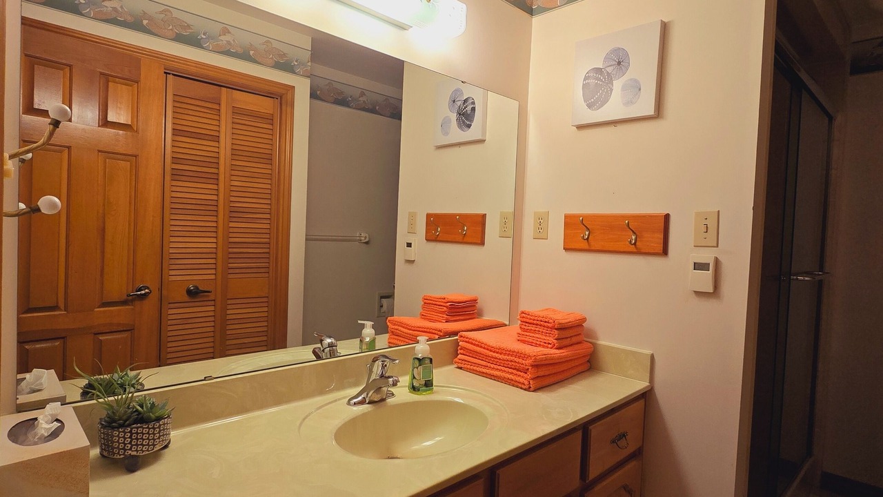 Photo of Bathroom in Grand Bend