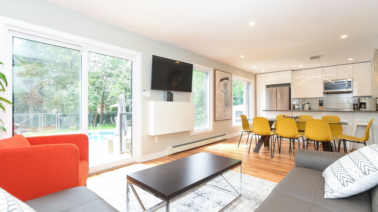Photo of Livingroom in Ottawa Division