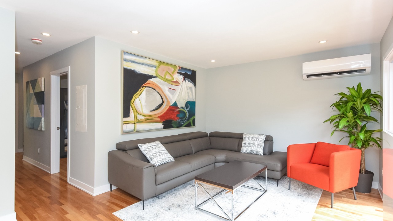 Photo of Livingroom in Ottawa Division