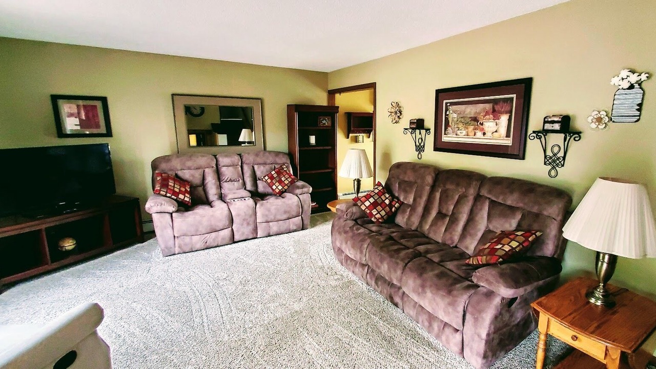 Photo of Livingroom in Two Harbors