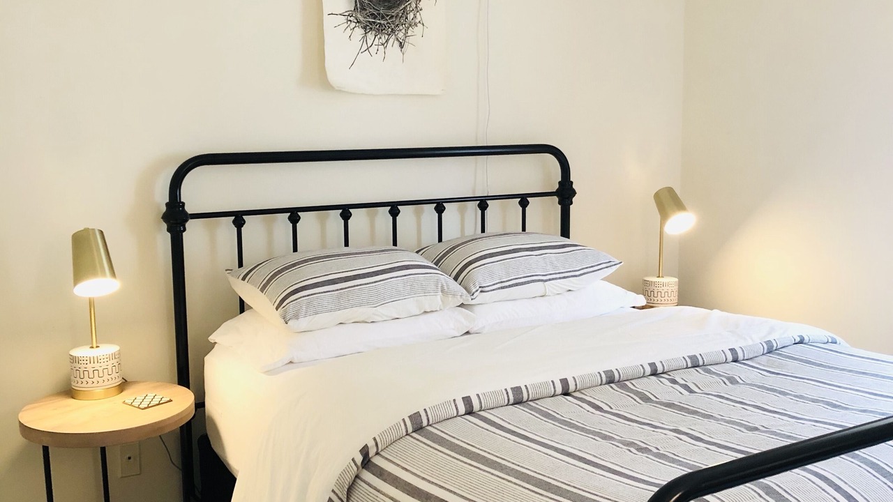 Photo of Bedroom in Summit - University