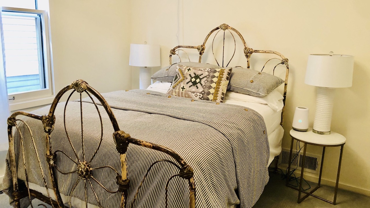 Photo of Bedroom in Summit - University