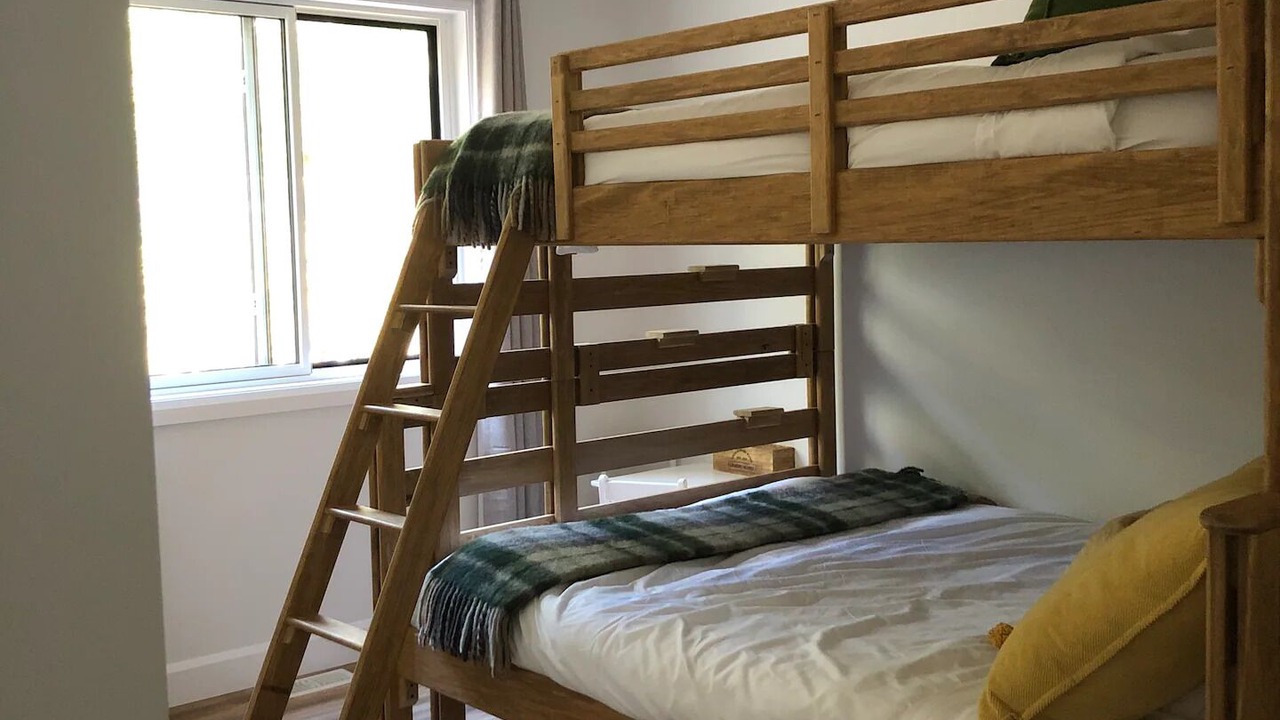 Photo of Bedroom in Marmora and Lake