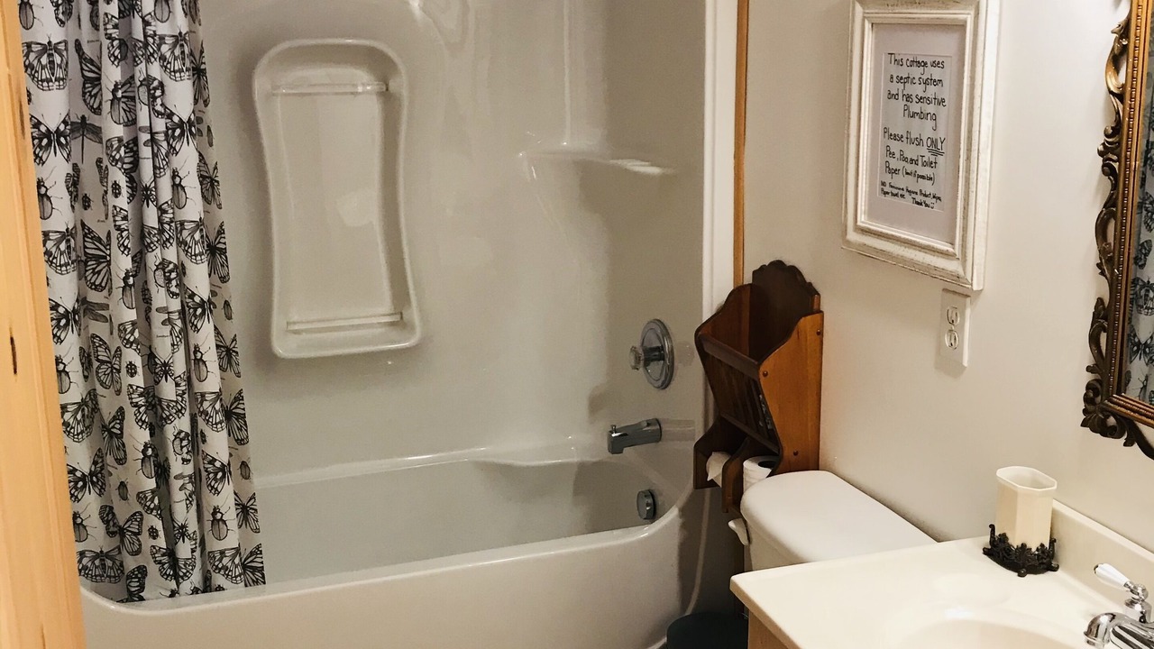 Photo of Bathroom in Dysart et al