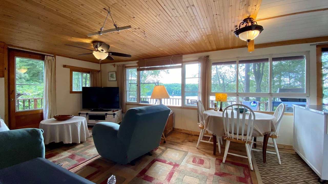 Photo of Livingroom in Bonfield