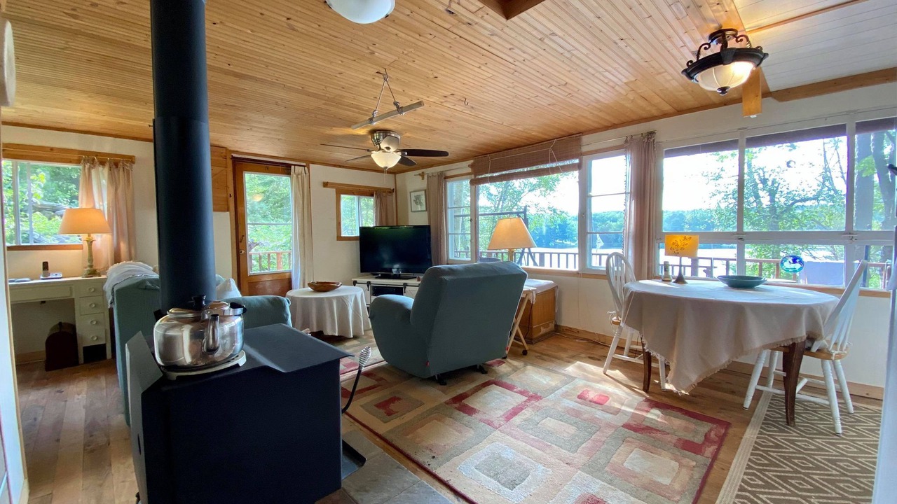 Photo of Livingroom in Bonfield