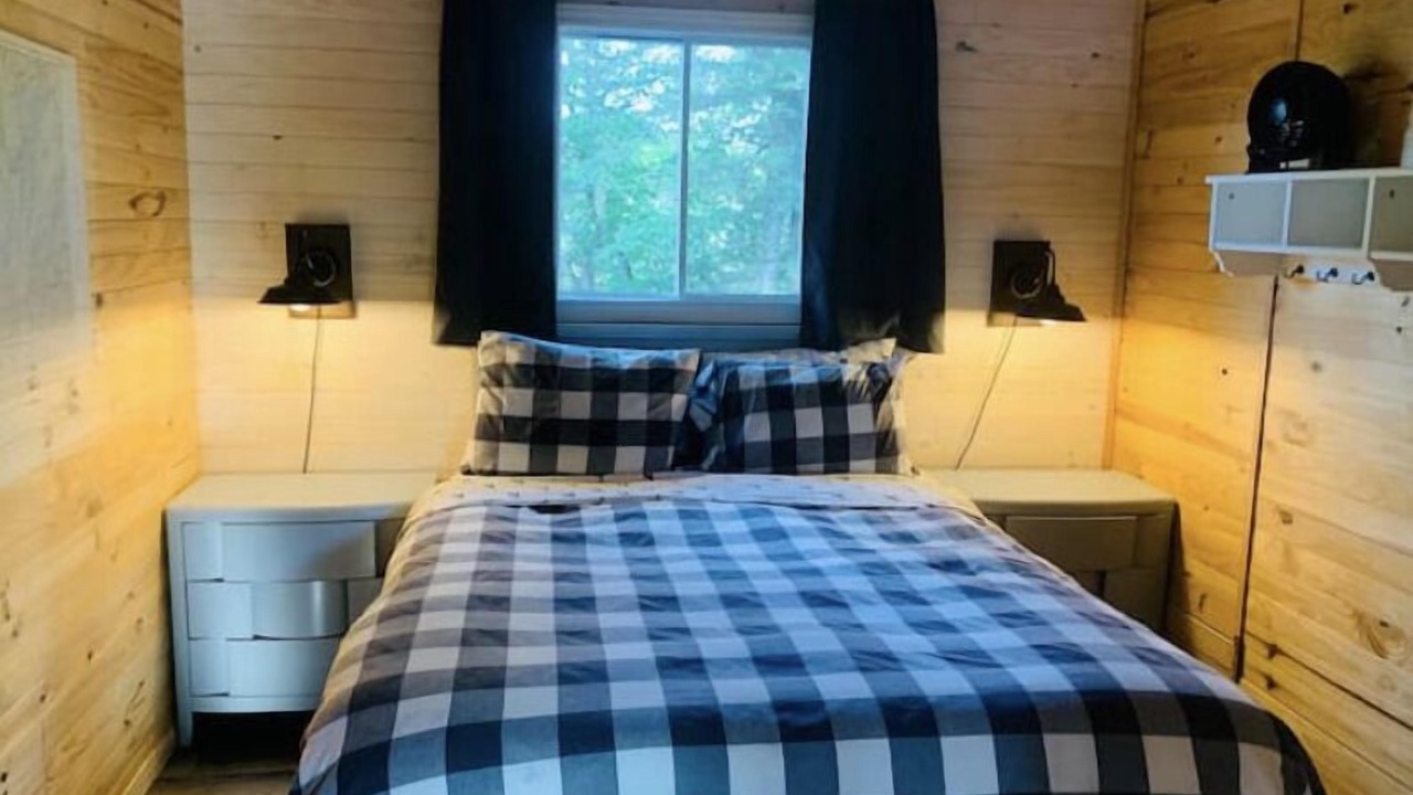 Photo of Bedroom in Arden