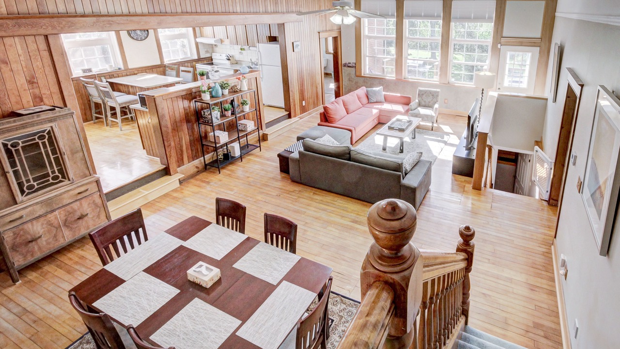 Photo of Livingroom in Clarington