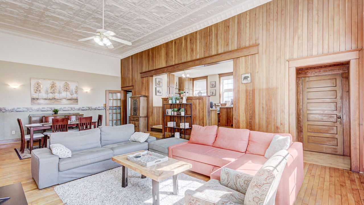 Photo of Livingroom in Clarington