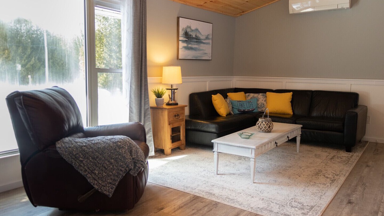 Photo of Livingroom in Tiny