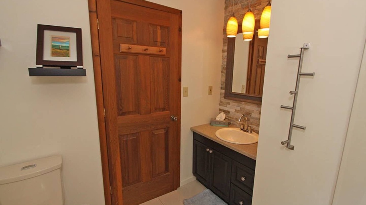 Photo of Bathroom in Grand Bend