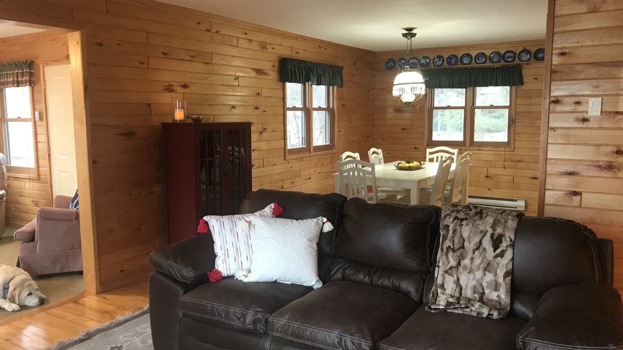 Photo of Bedroom in Richwood