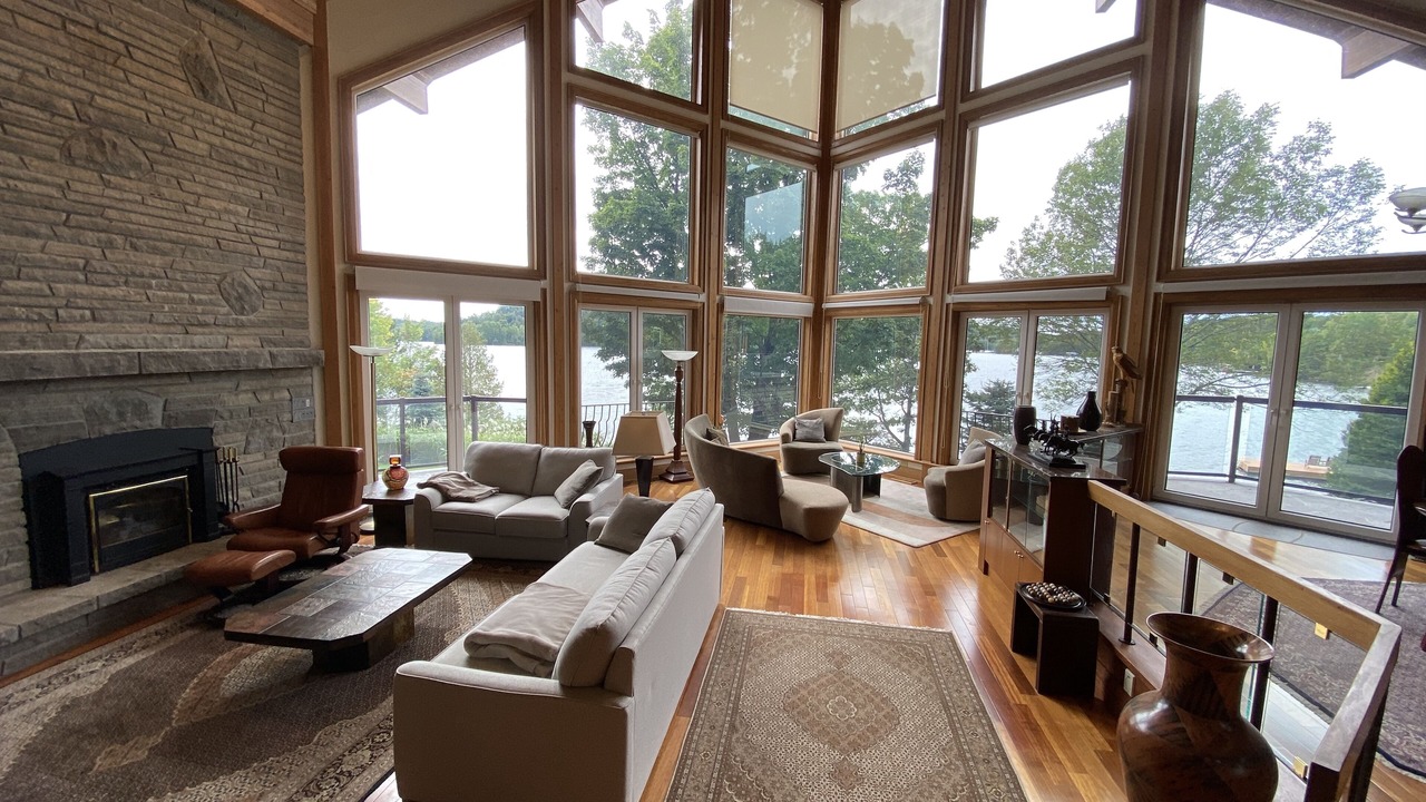 Photo of Livingroom in Algonquin Highlands