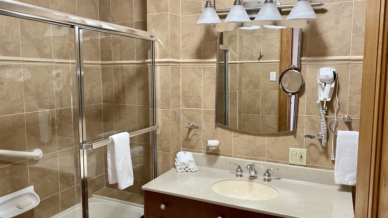 Photo of Bathroom in Algonquin Highlands