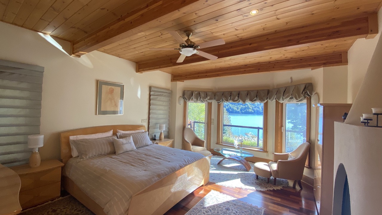 Photo of Bedroom in Algonquin Highlands