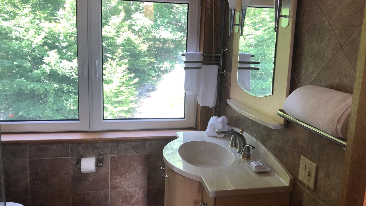 Photo of Bathroom in Algonquin Highlands