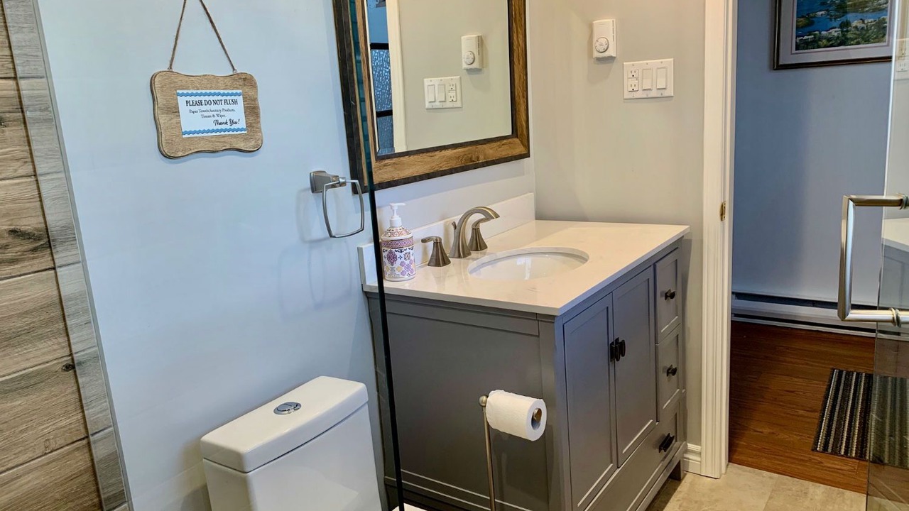 Photo of Bathroom in Havelock-Belmont-Methuen