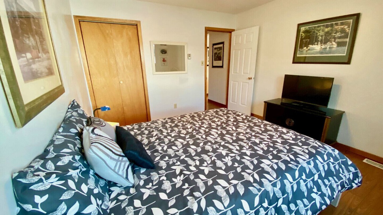 Photo of Bedroom in Havelock-Belmont-Methuen