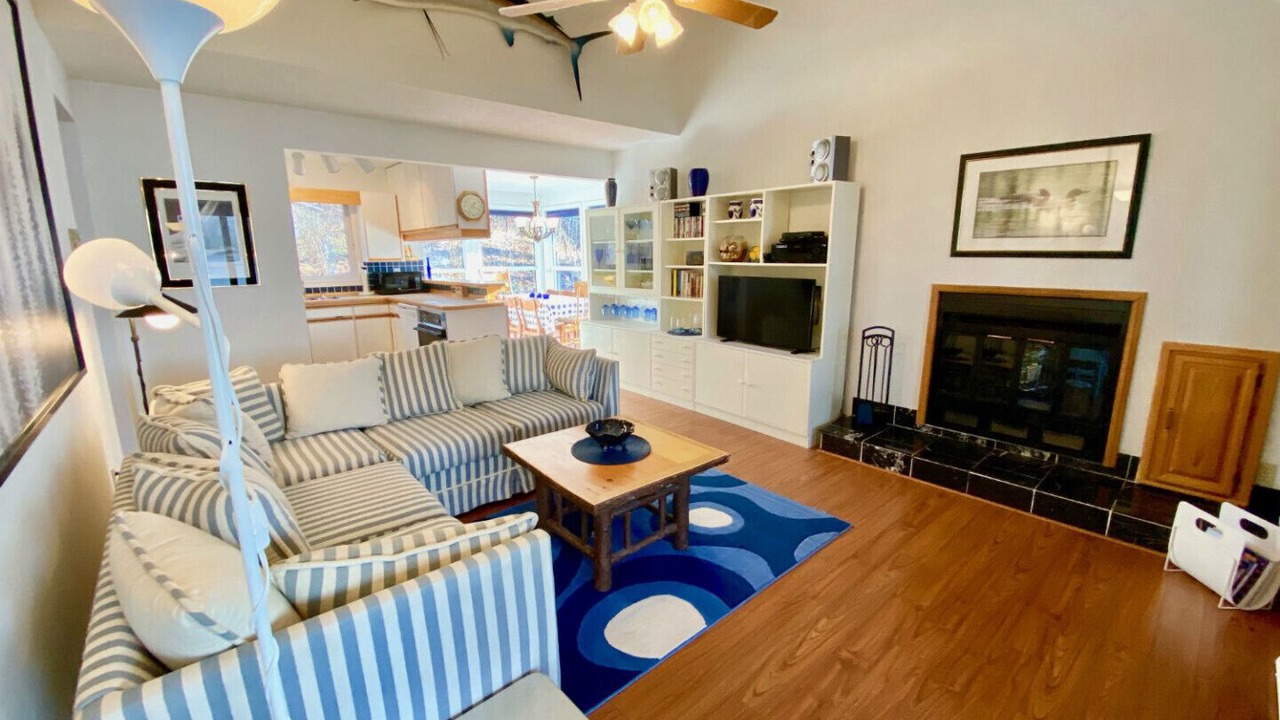 Photo of Livingroom in Havelock-Belmont-Methuen