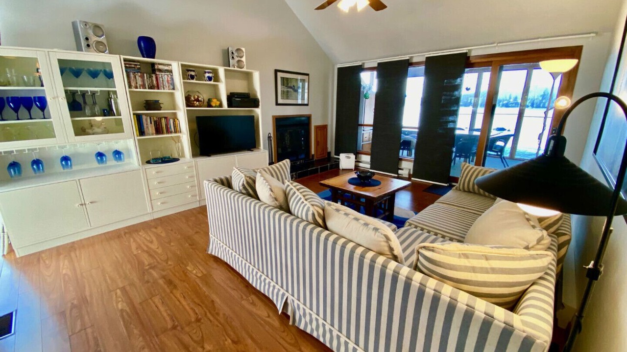 Photo of Livingroom in Havelock-Belmont-Methuen