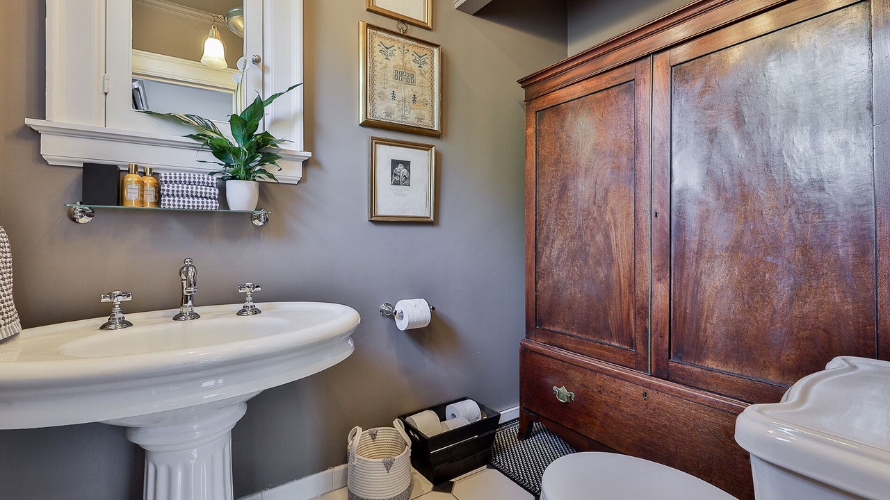 Photo of Bathroom in Regal Heights
