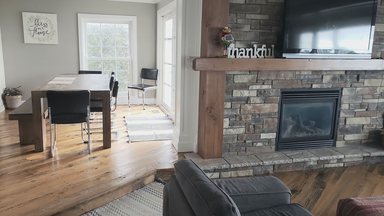 Photo of Livingroom in Ramara