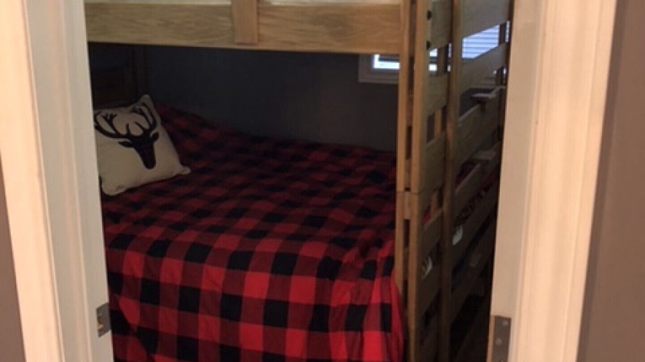Photo of Bedroom in Dysart et al