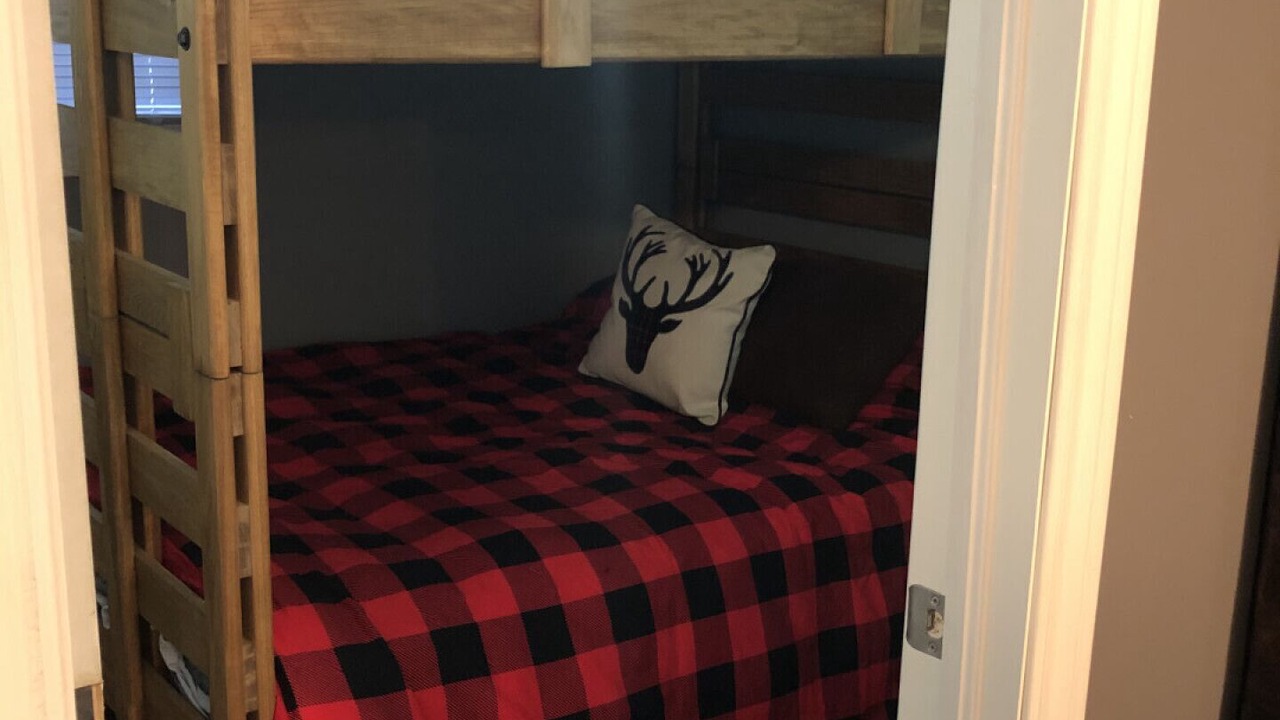 Photo of Bedroom in Dysart et al