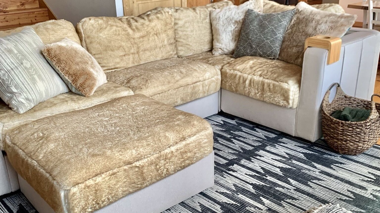 Photo of Livingroom in Embarrass