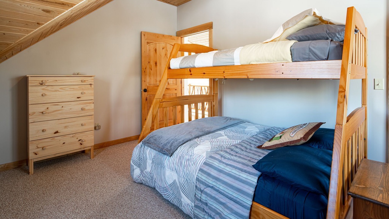 Photo of Bedroom in Embarrass
