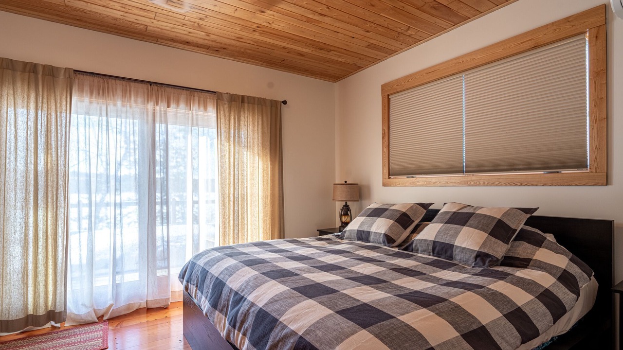 Photo of Bedroom in Embarrass