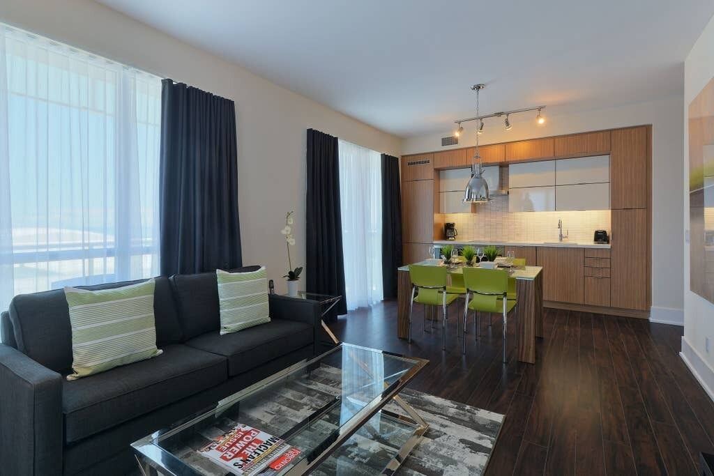 Photo of Livingroom in Toronto Entertainment District