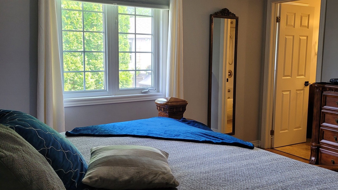 Photo of Bedroom in Lindsay