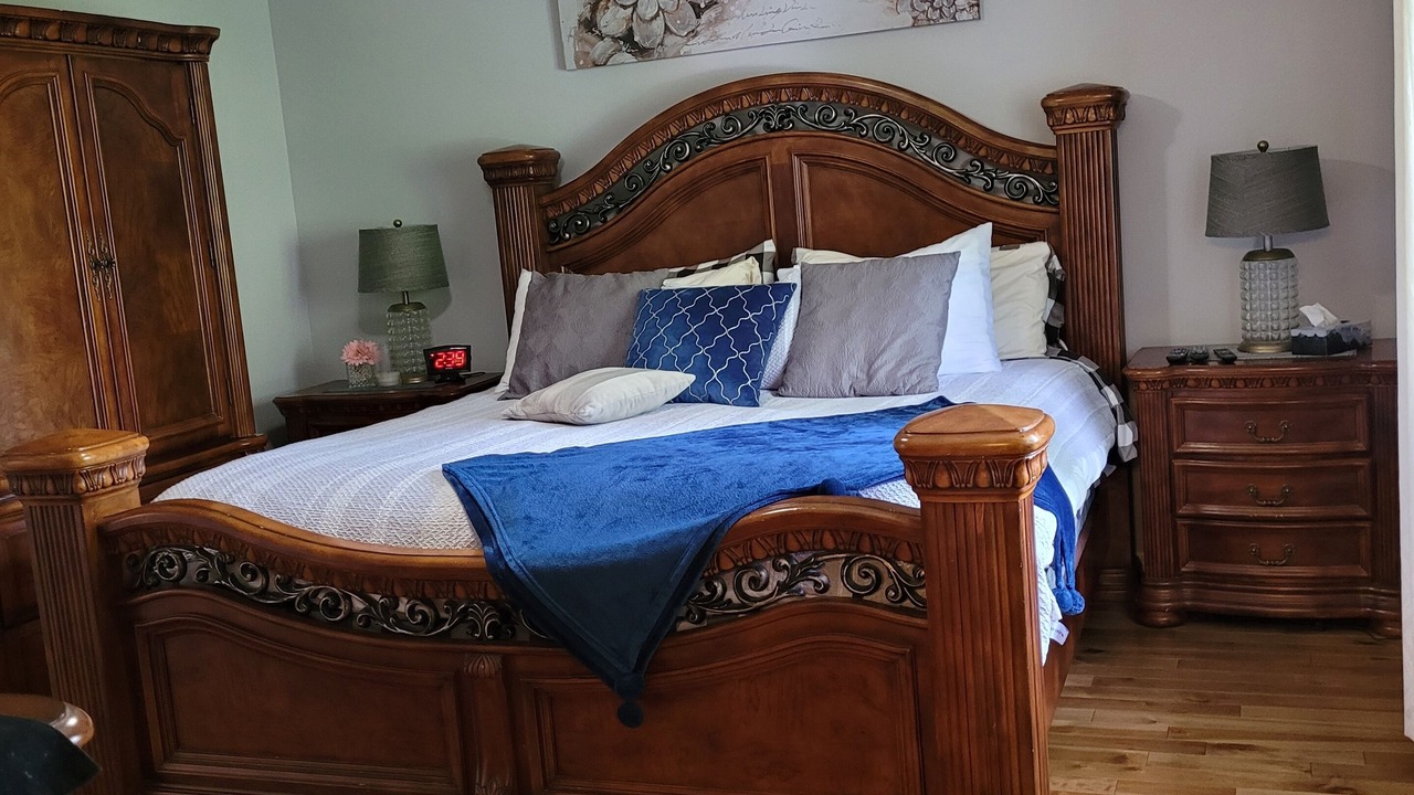 Photo of Bedroom in Lindsay