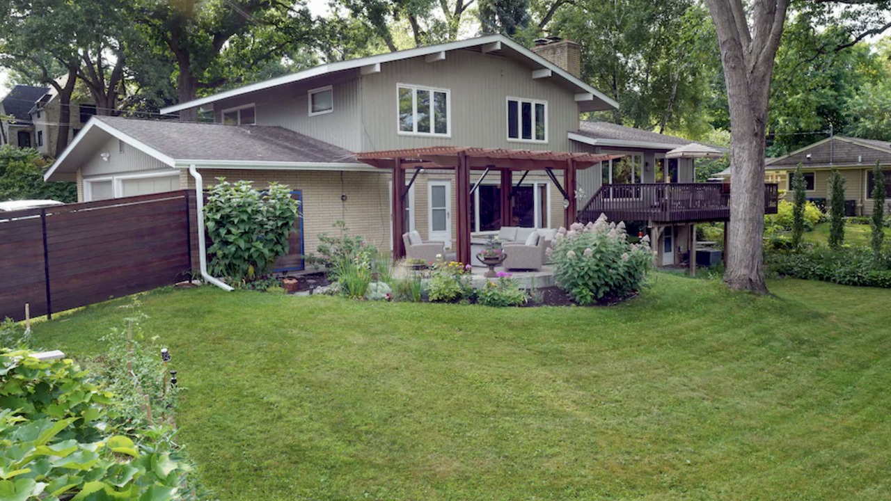 Photo of Outdoor in Merriam Park West