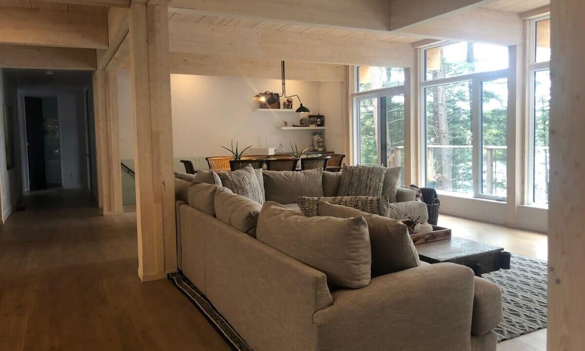 Photo of Livingroom in Muskoka Lakes