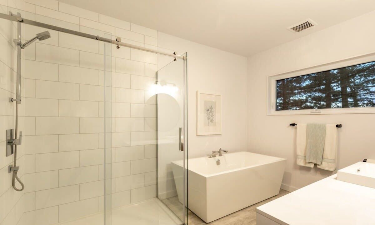 Photo of Bathroom in Muskoka Lakes