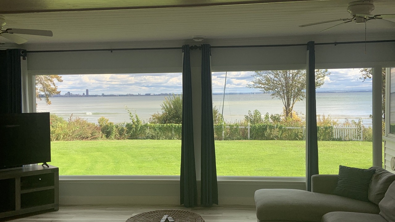 Photo of Livingroom in Fort Erie